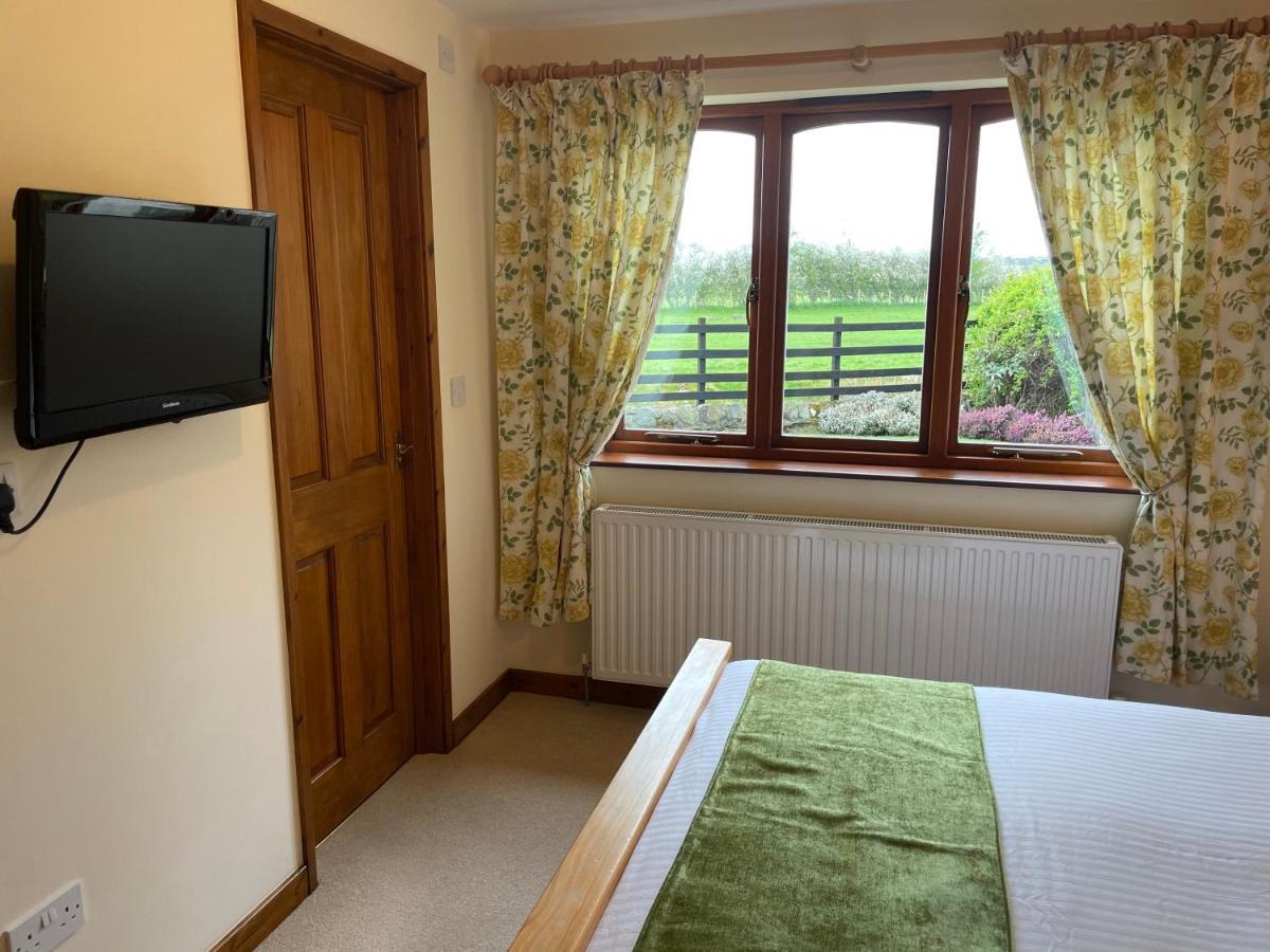 Bed and Breakfast Sunset House Newton Reigny Экстерьер фото
